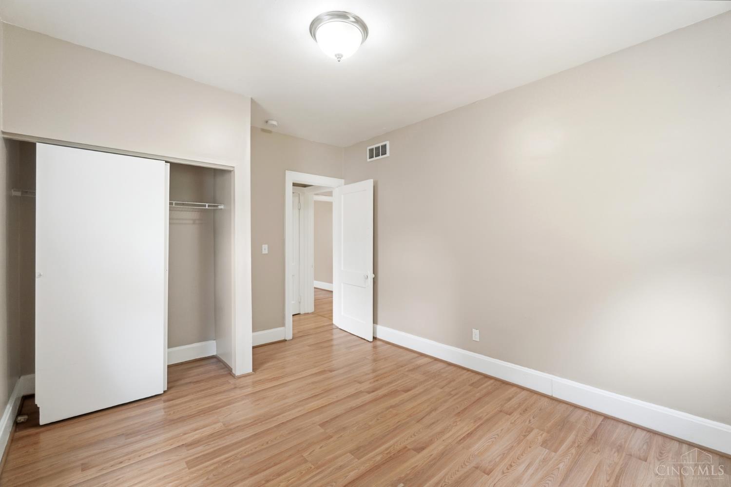 2416 Lysle Lane Property Photo 15