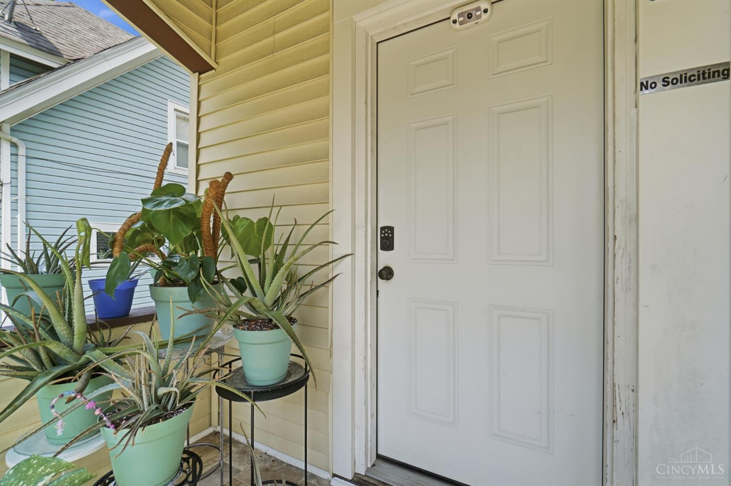 2416 Lysle Lane Property Photo 17