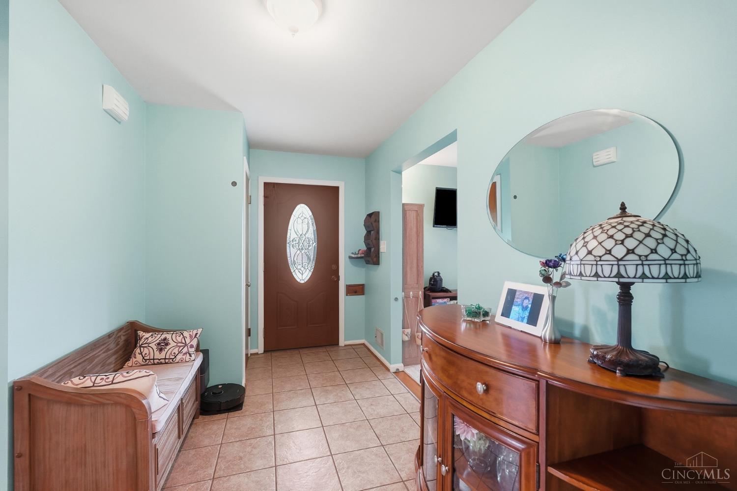 4486 Pinecroft Drive Property Photo 4
