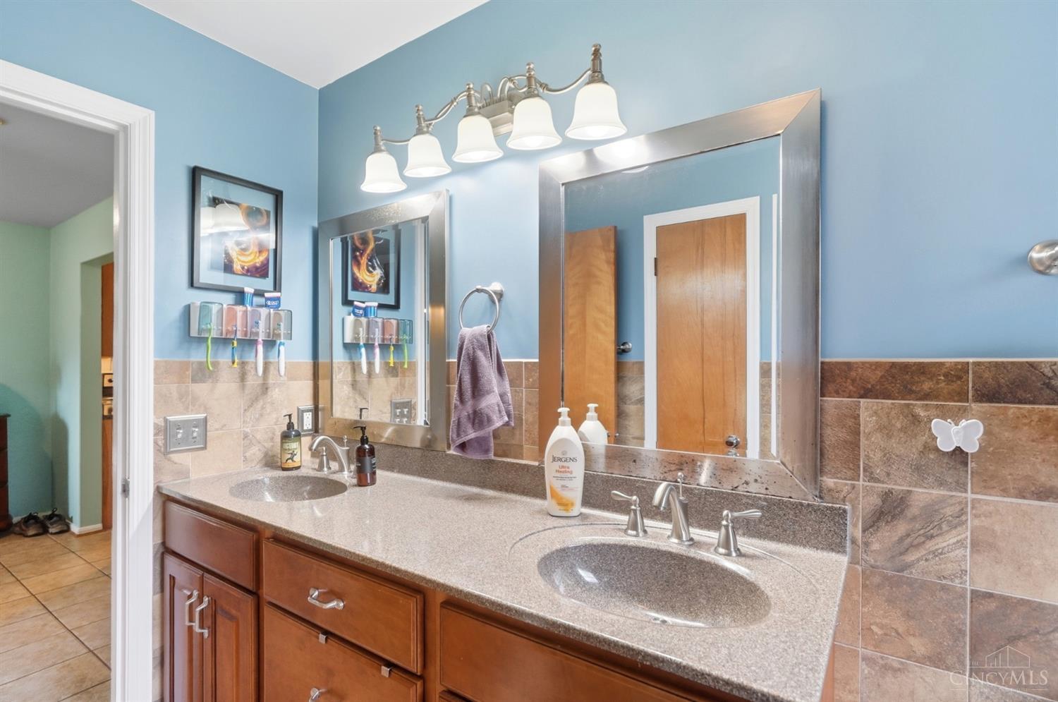 4486 Pinecroft Drive Property Photo 19