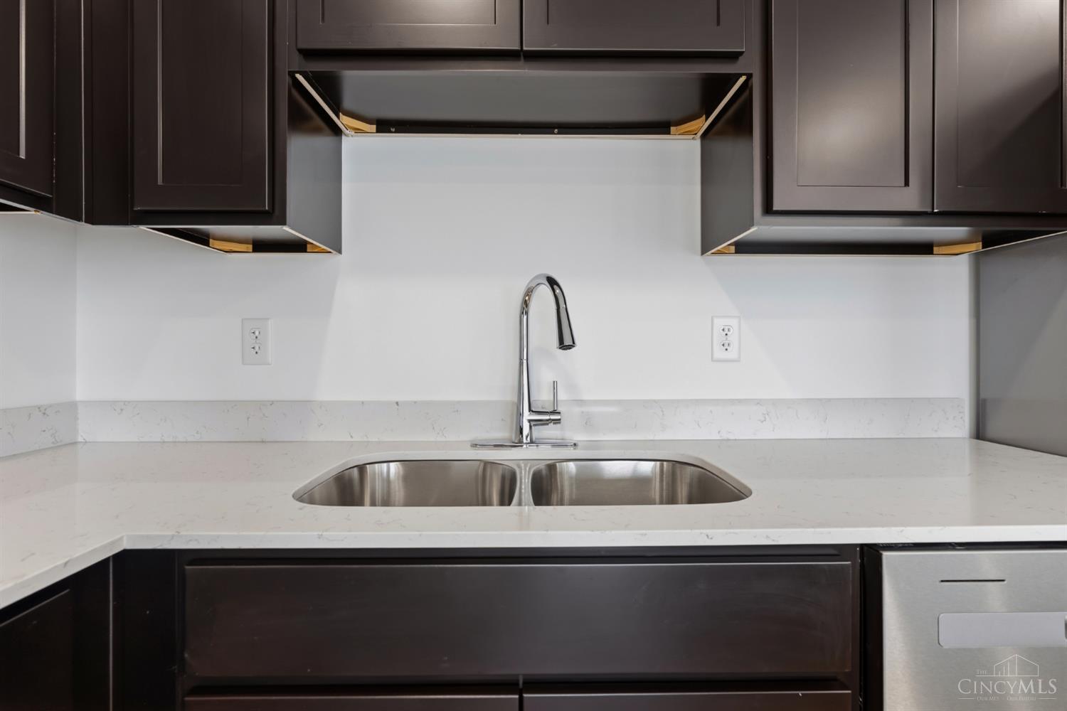 1931 Whispering Pines Drive Property Photo 18