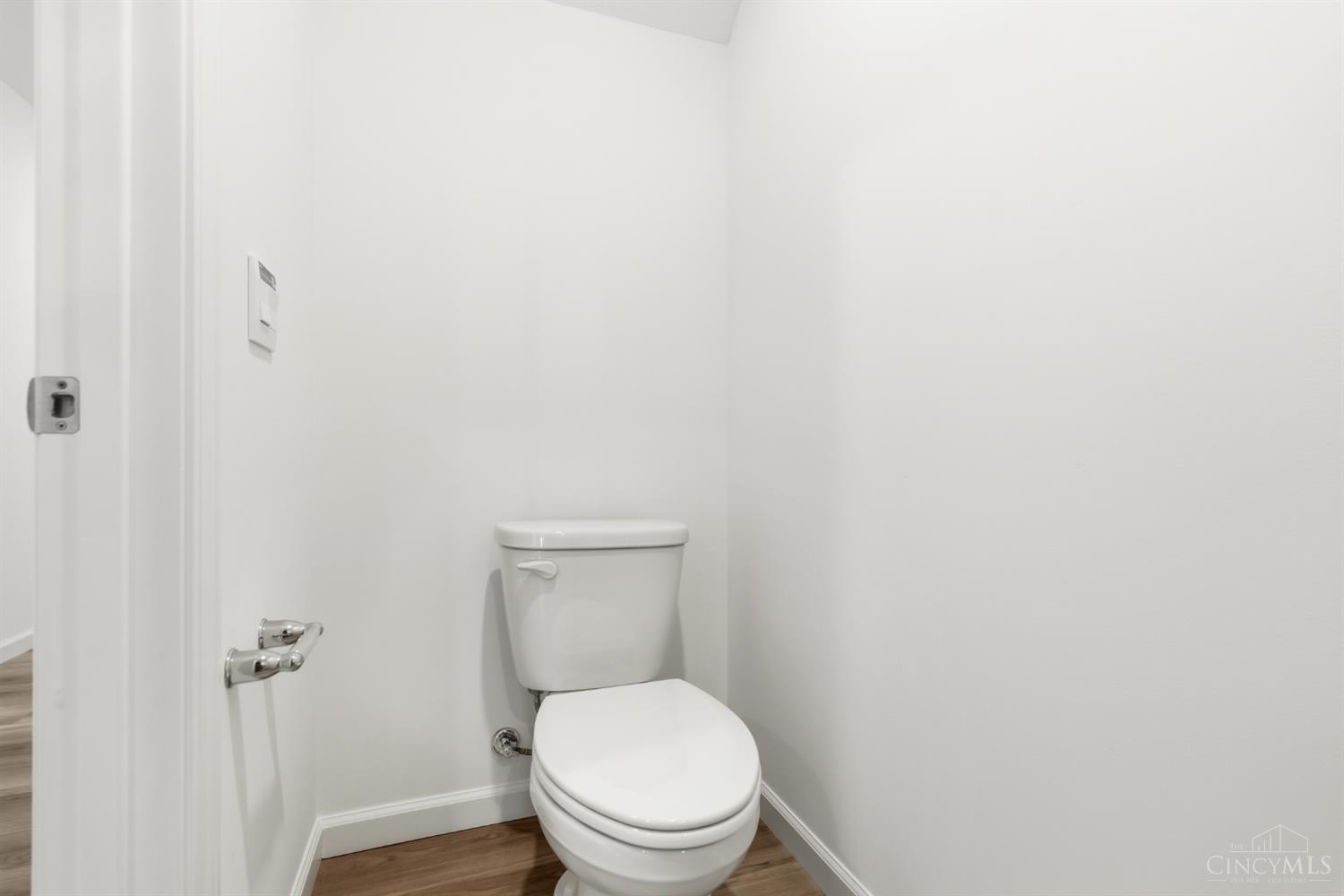 1931 Whispering Pines Drive Property Photo 36