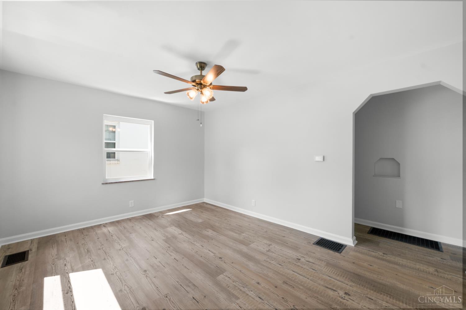 5767 Argus Road Property Photo 4