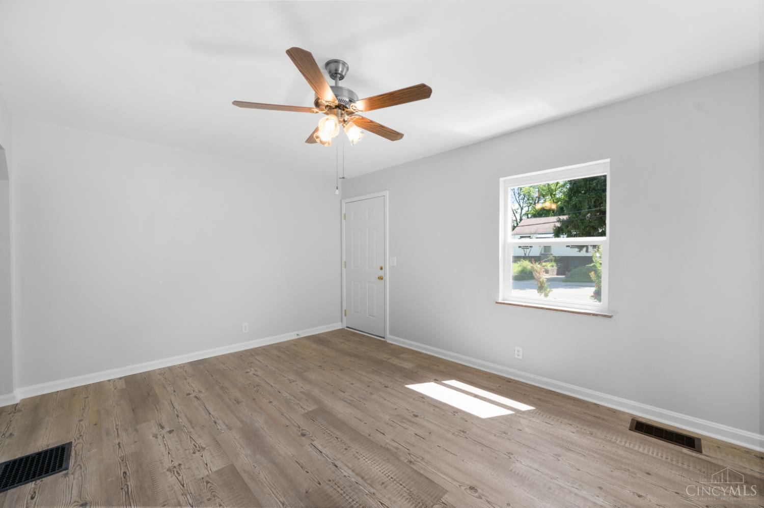 5767 Argus Road Property Photo 6