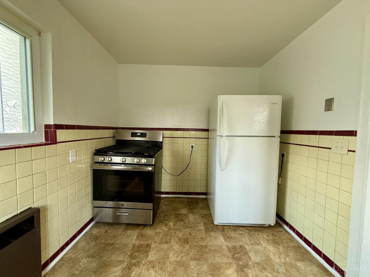 5510 Newfield Avenue Property Photo 7