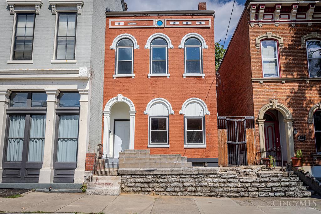 1828 Freeman Avenue Property Photo 1