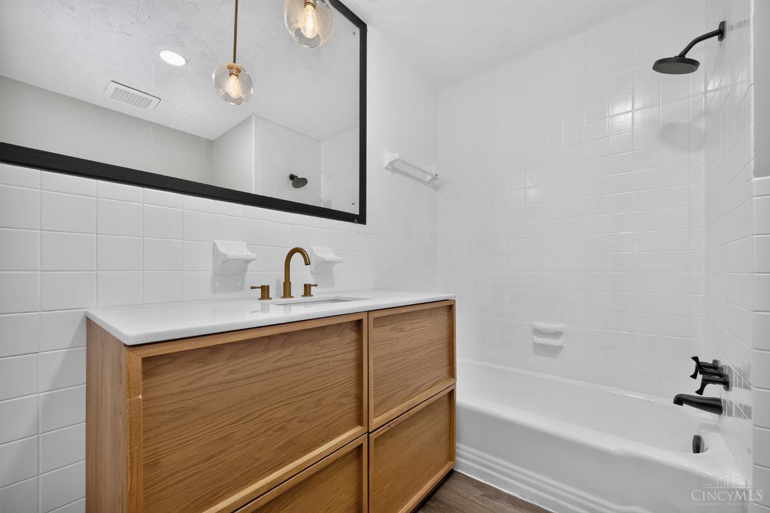 6244 Beechmont Avenue Property Photo 18