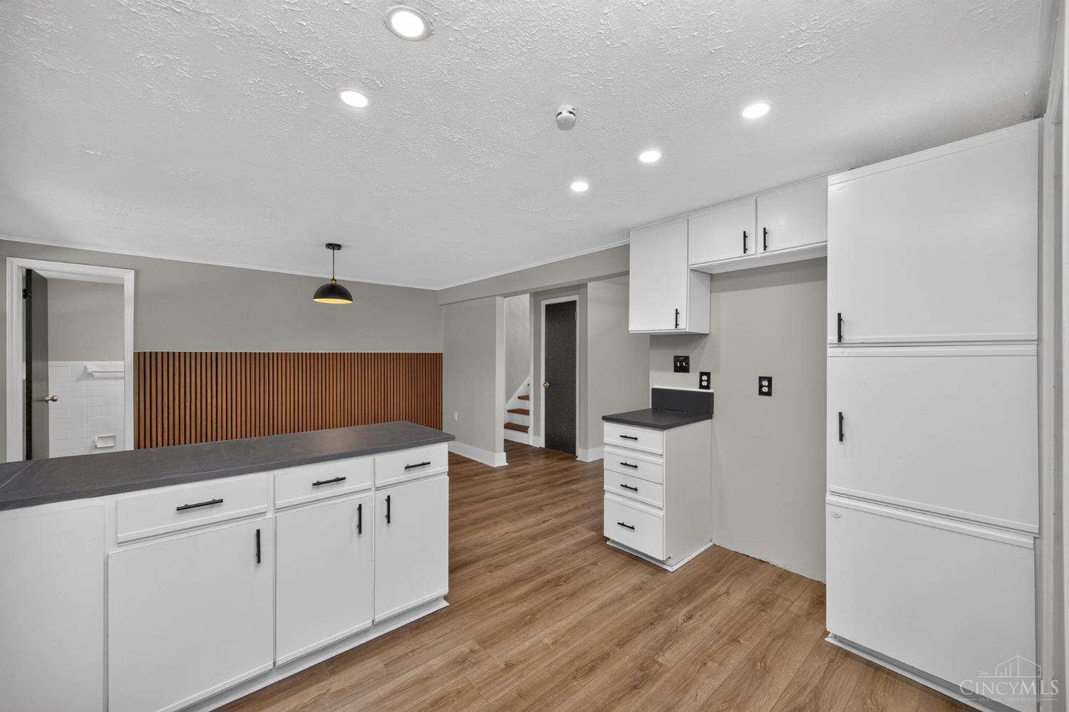 6244 Beechmont Avenue Property Photo 39