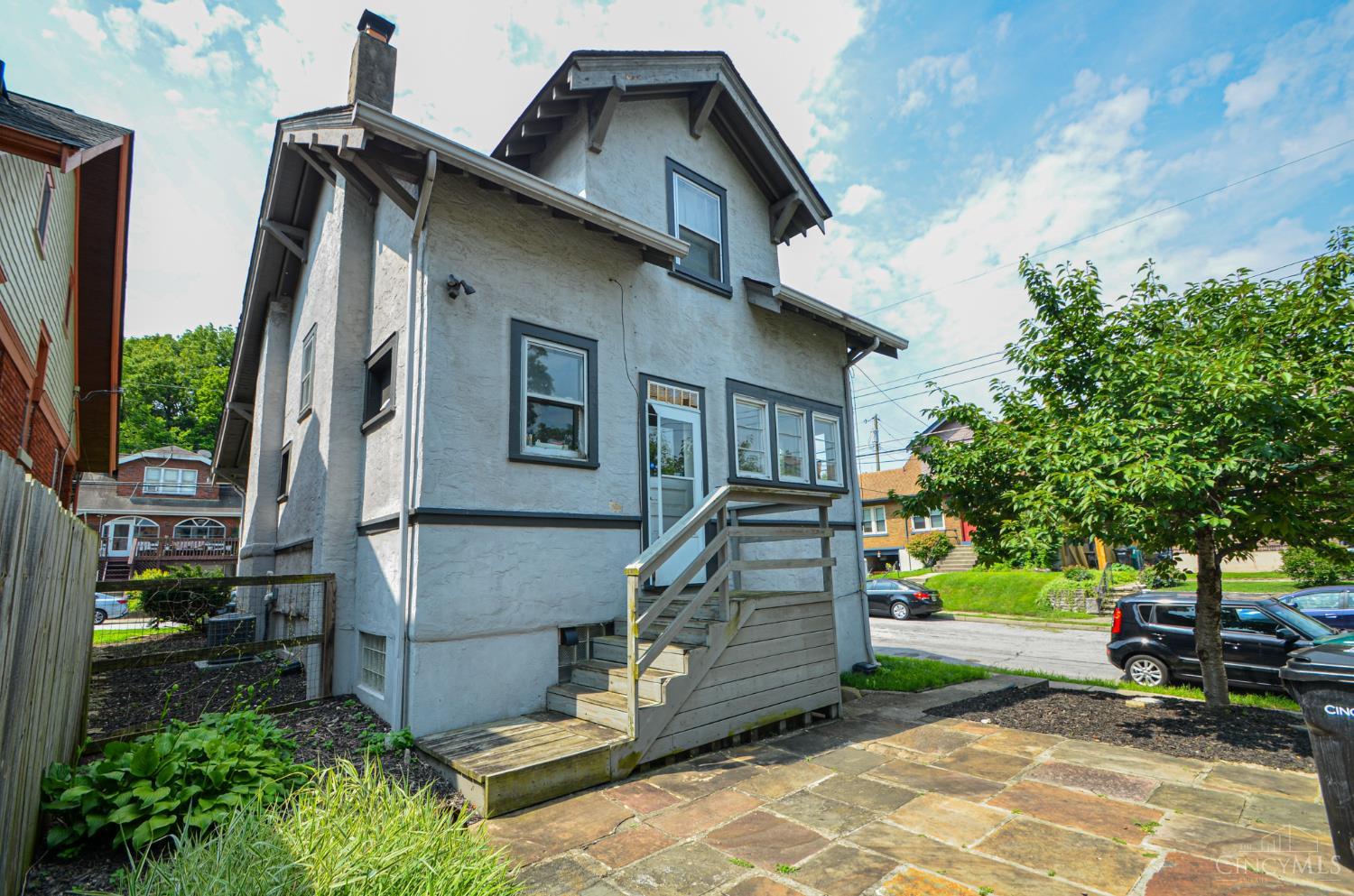 644 Clemmer Avenue Property Photo 8