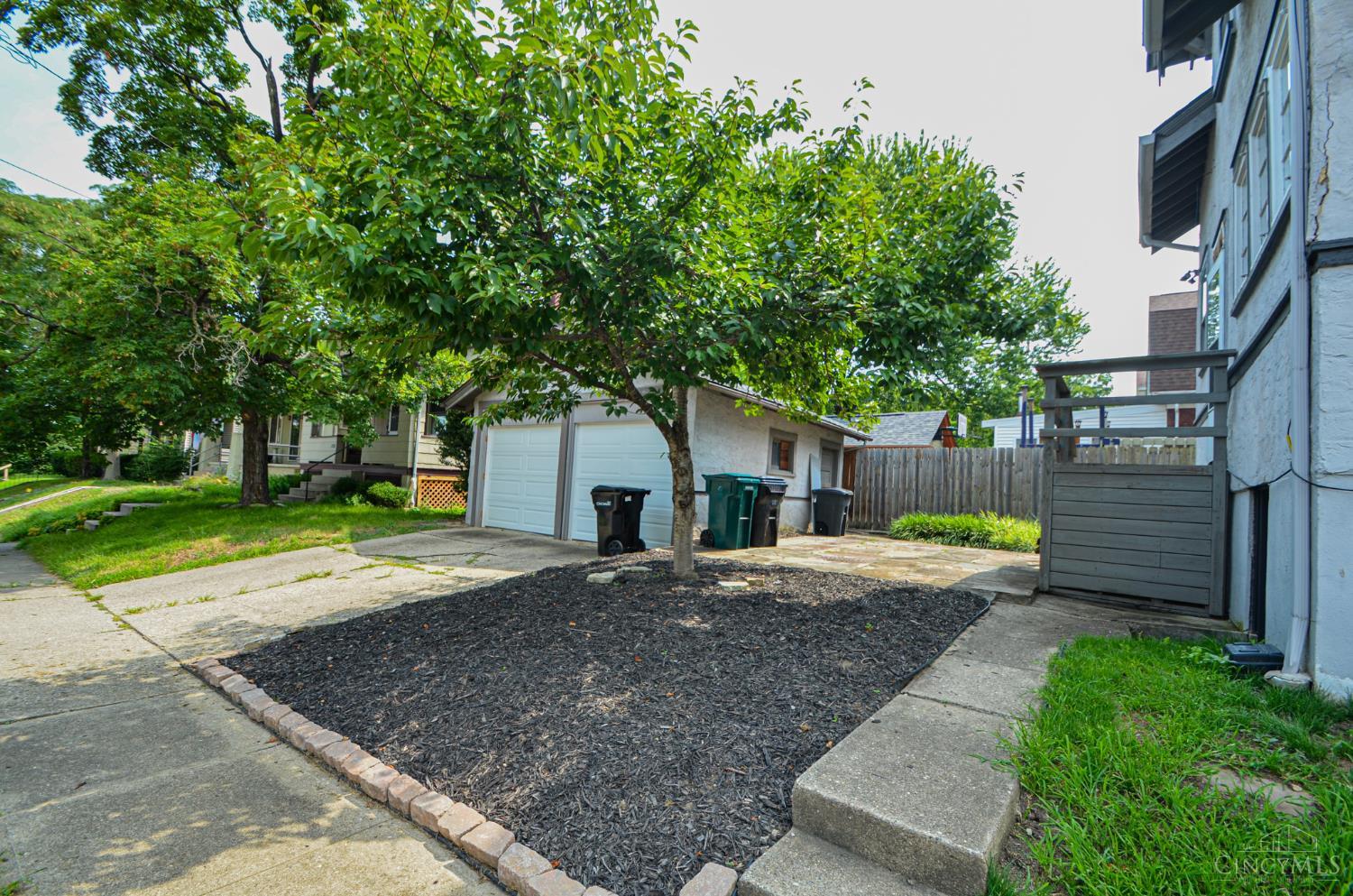 644 Clemmer Avenue Property Photo 10