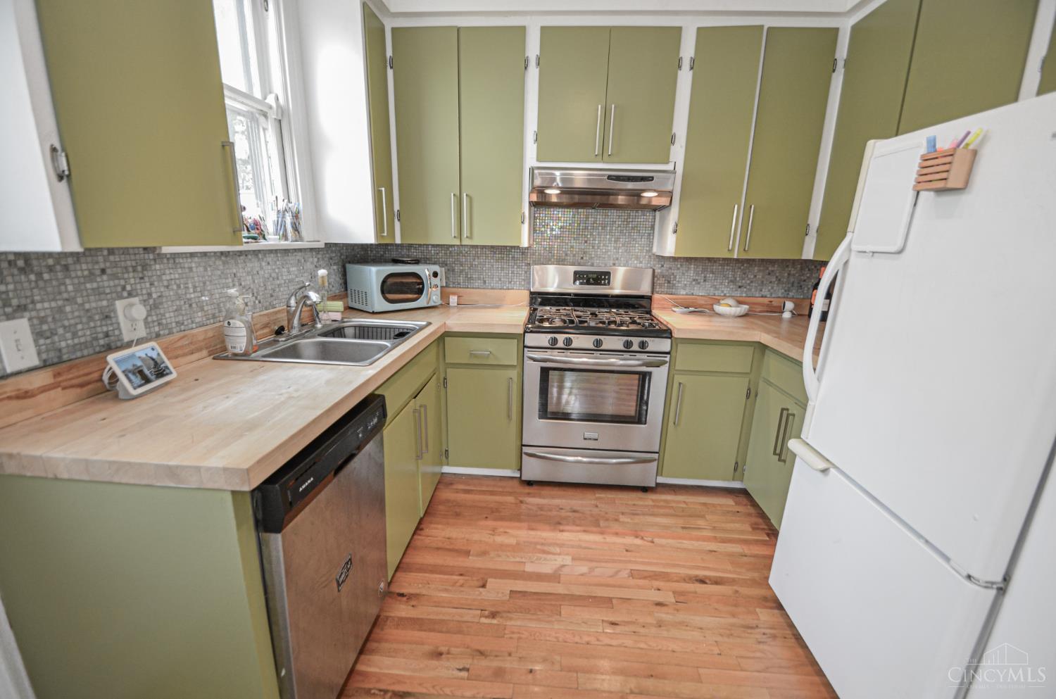 644 Clemmer Avenue Property Photo 19