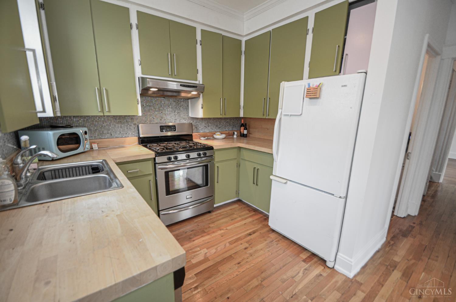 644 Clemmer Avenue Property Photo 24