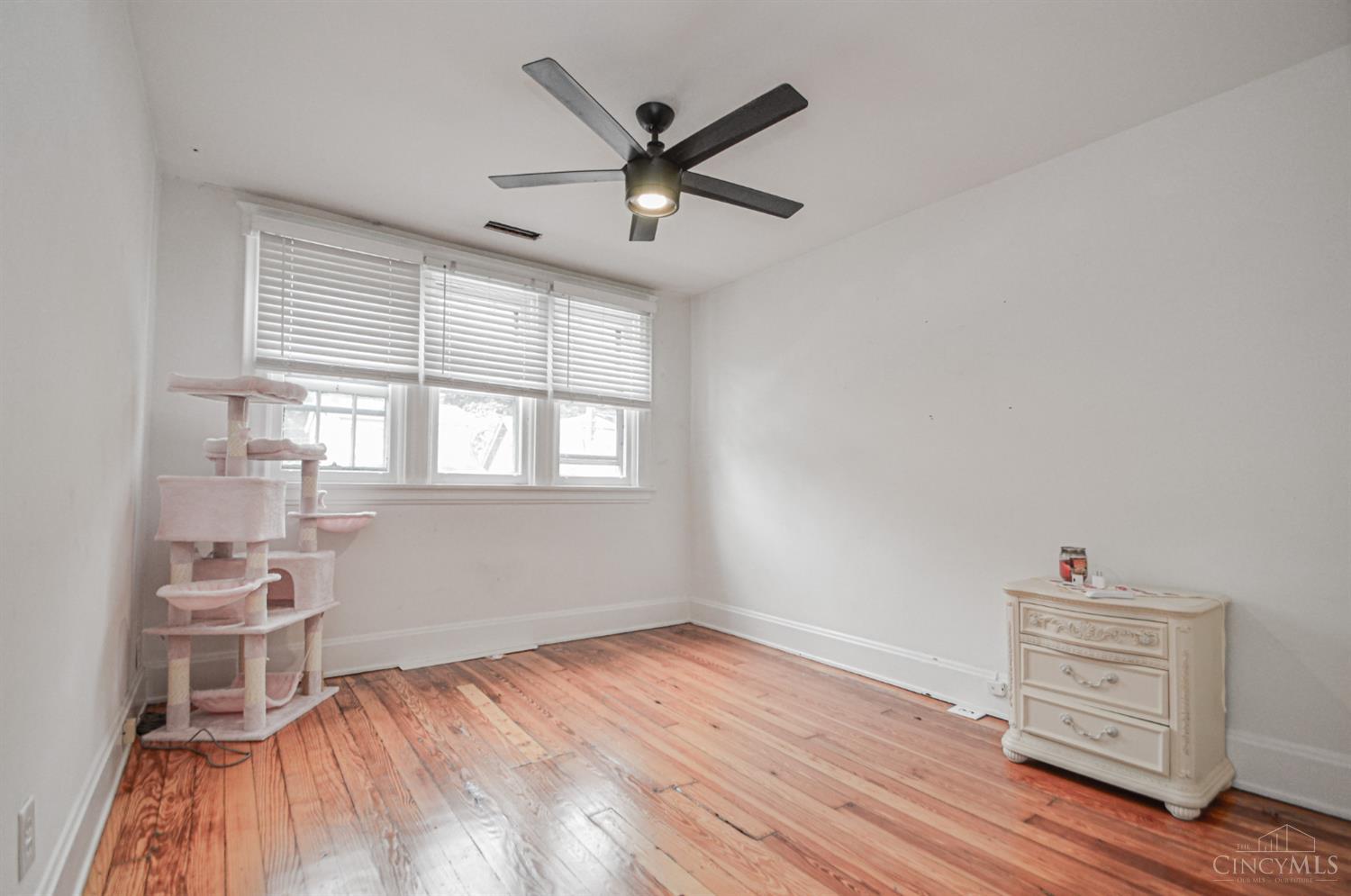 644 Clemmer Avenue Property Photo 32
