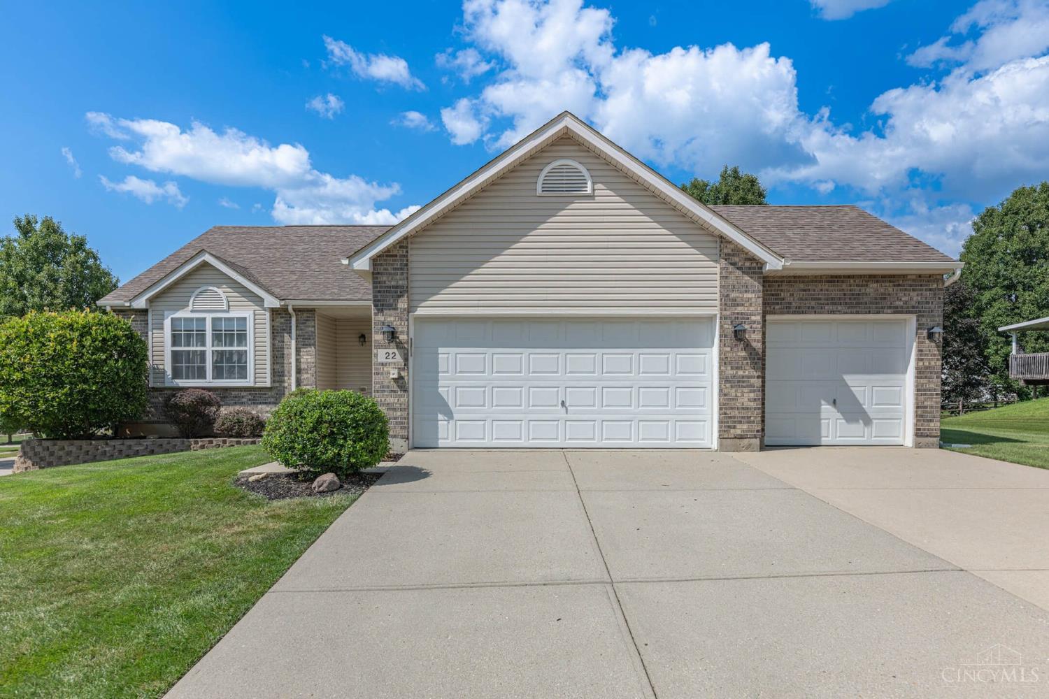 22 Evergreen Court Property Photo 1