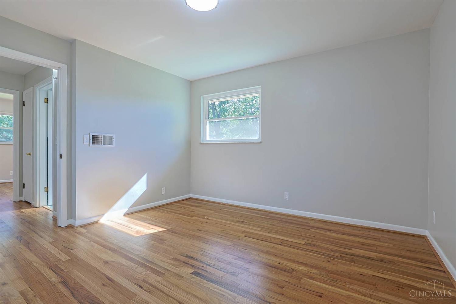 8608 Zenith Court Property Photo 25