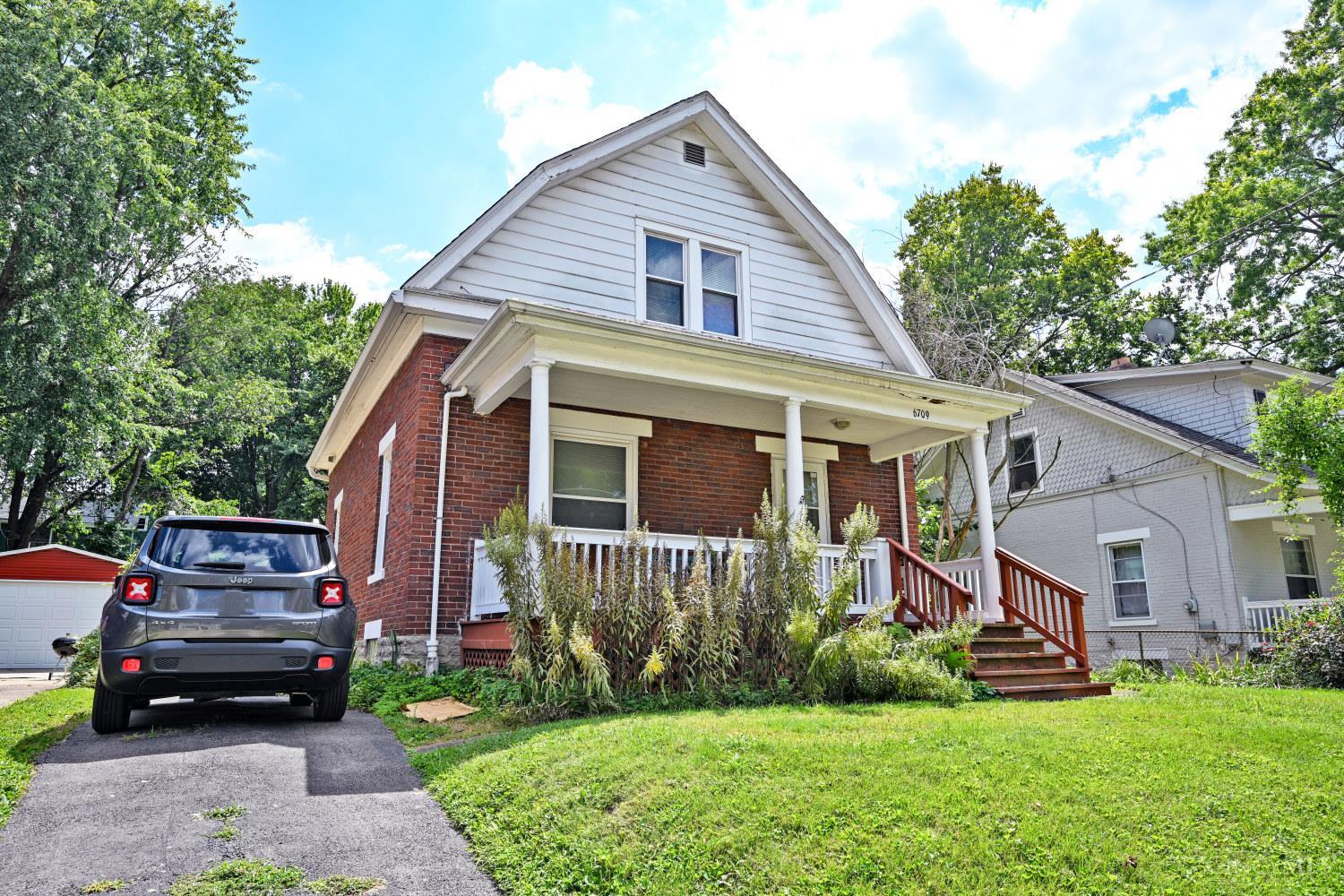 6709 Buckingham Place Property Photo 3
