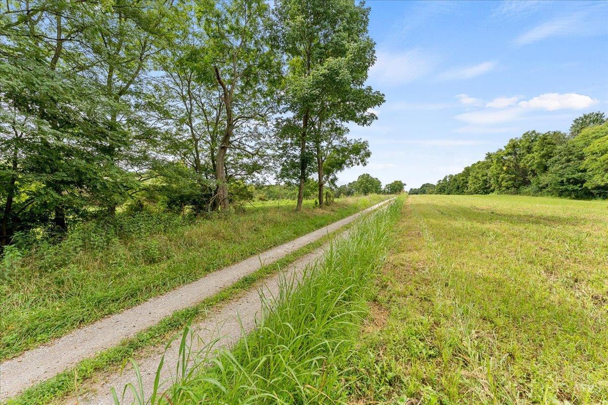 633 Swamp Road Property Photo 9