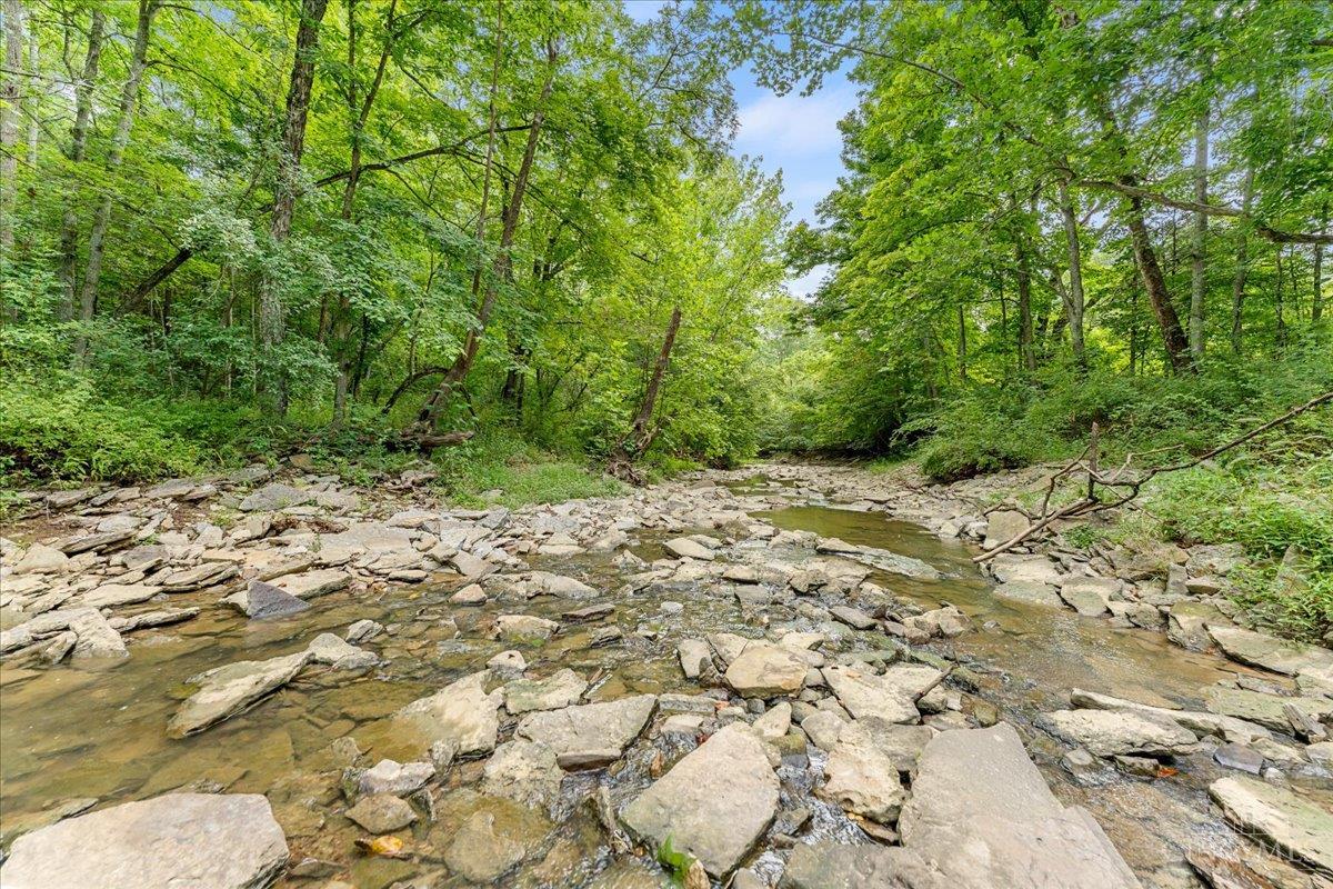 633 Swamp Road Property Photo 10