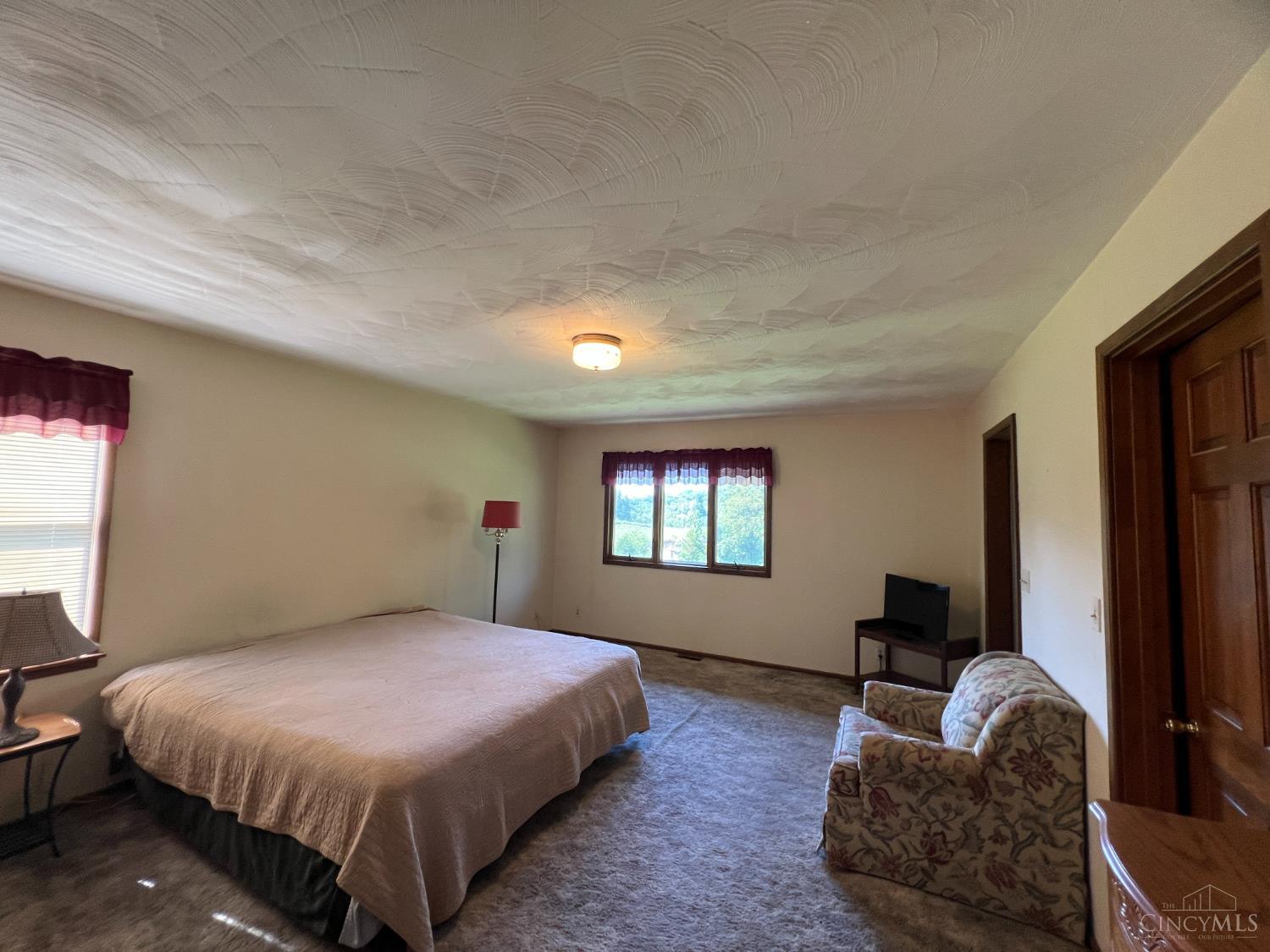 15501 Dewitt Road Property Photo 13