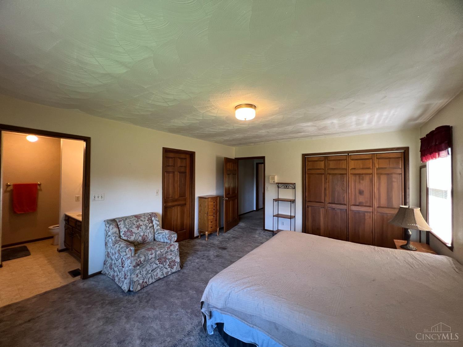 15501 Dewitt Road Property Photo 15