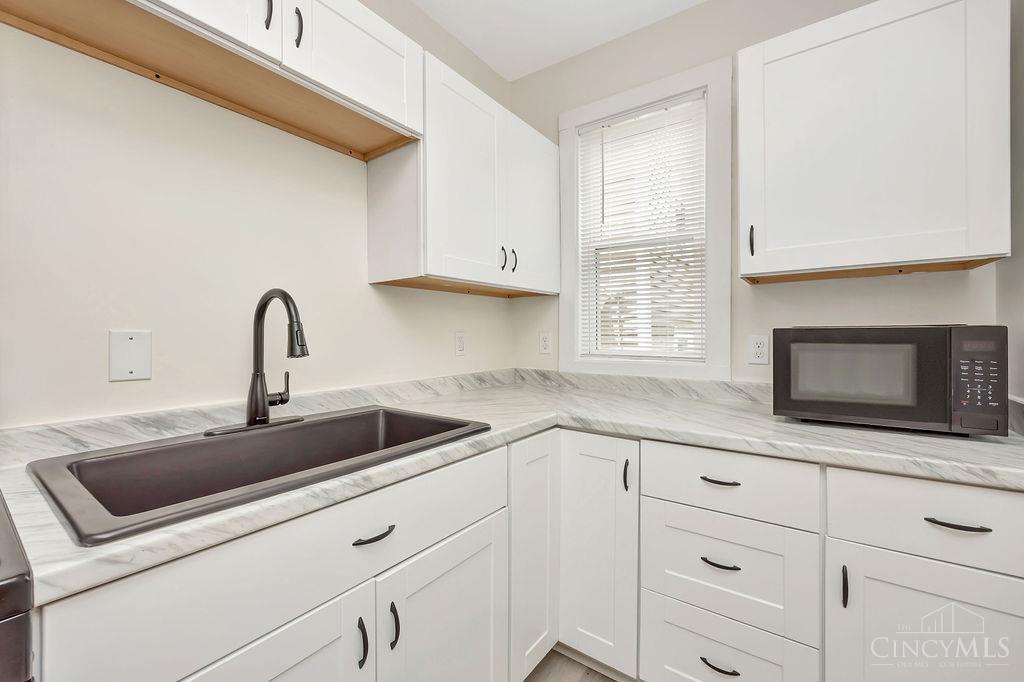600 Riddle Road Property Photo 11