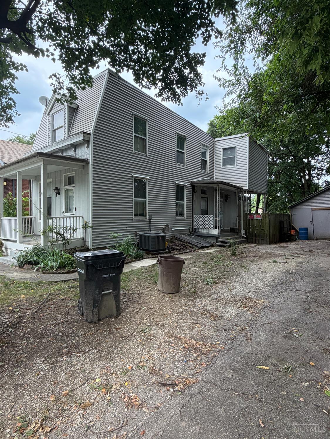 1612 Gilsey Avenue Property Photo 4
