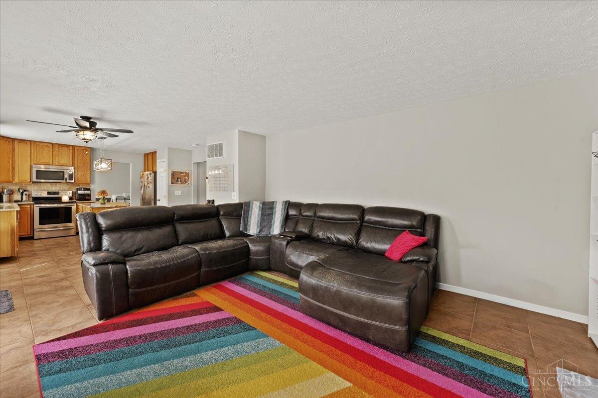 11685 Kettering Drive Property Photo 15