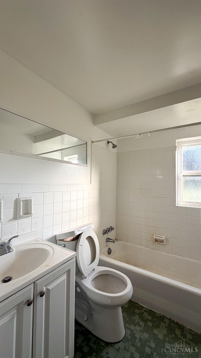 2896 Harrison Avenue Property Photo 11
