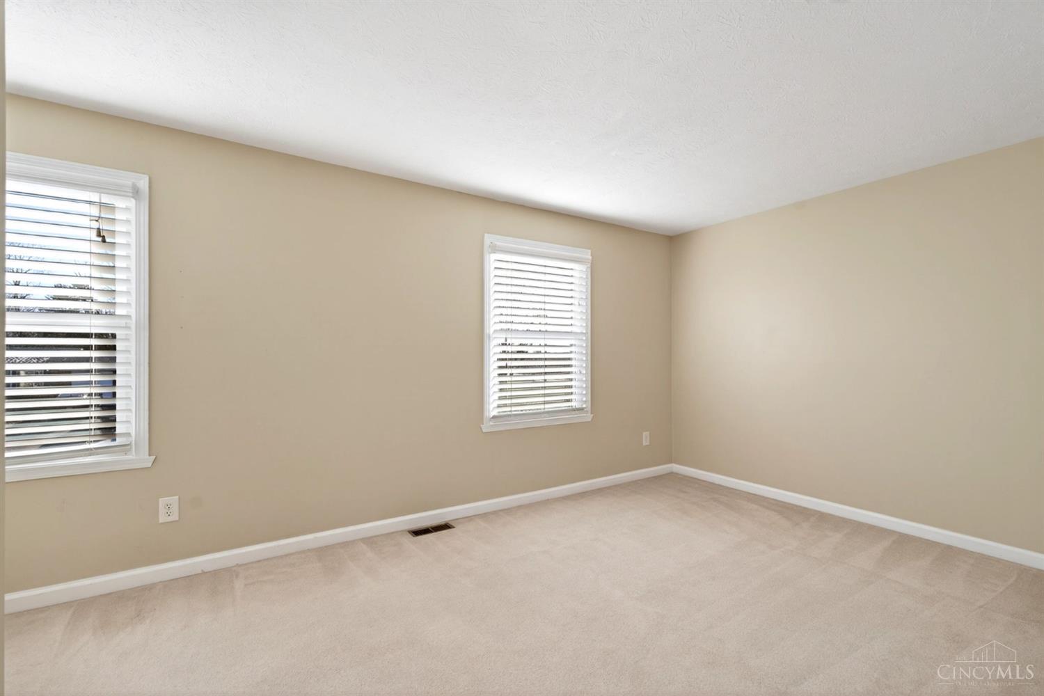 6978 Fallen Oaks Drive Property Photo 20
