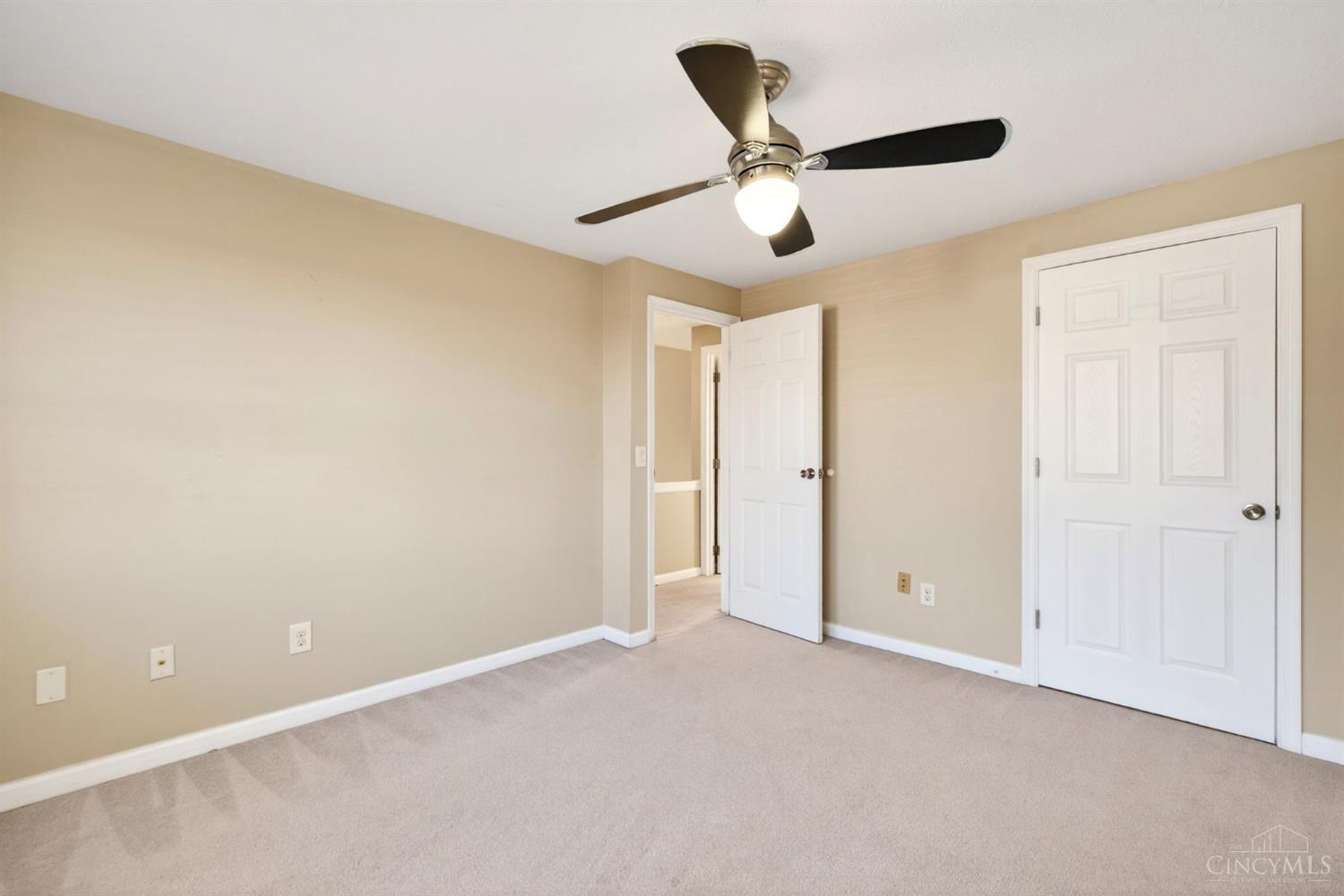 6978 Fallen Oaks Drive Property Photo 22