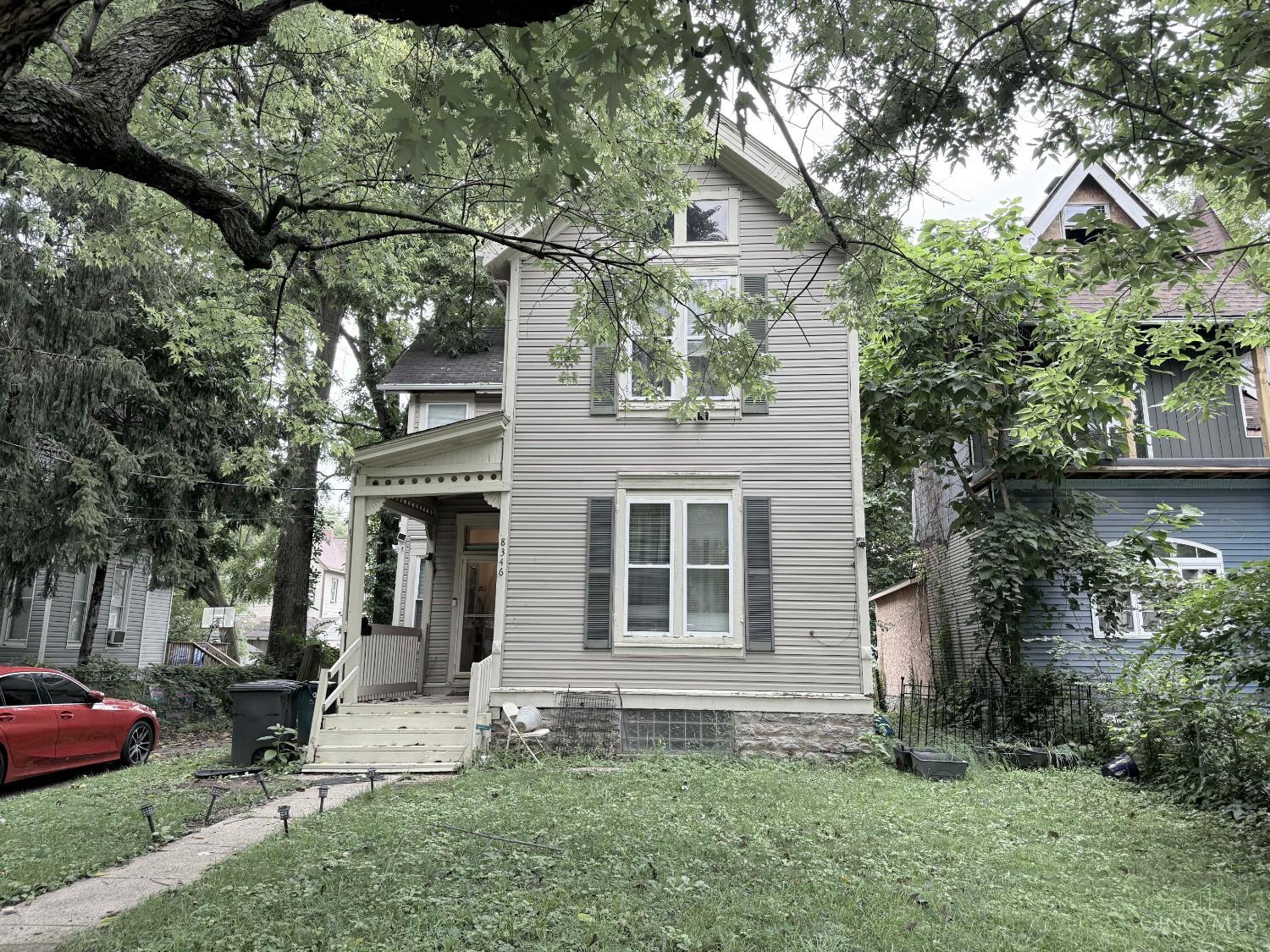 8346 Woodbine Avenue Property Photo