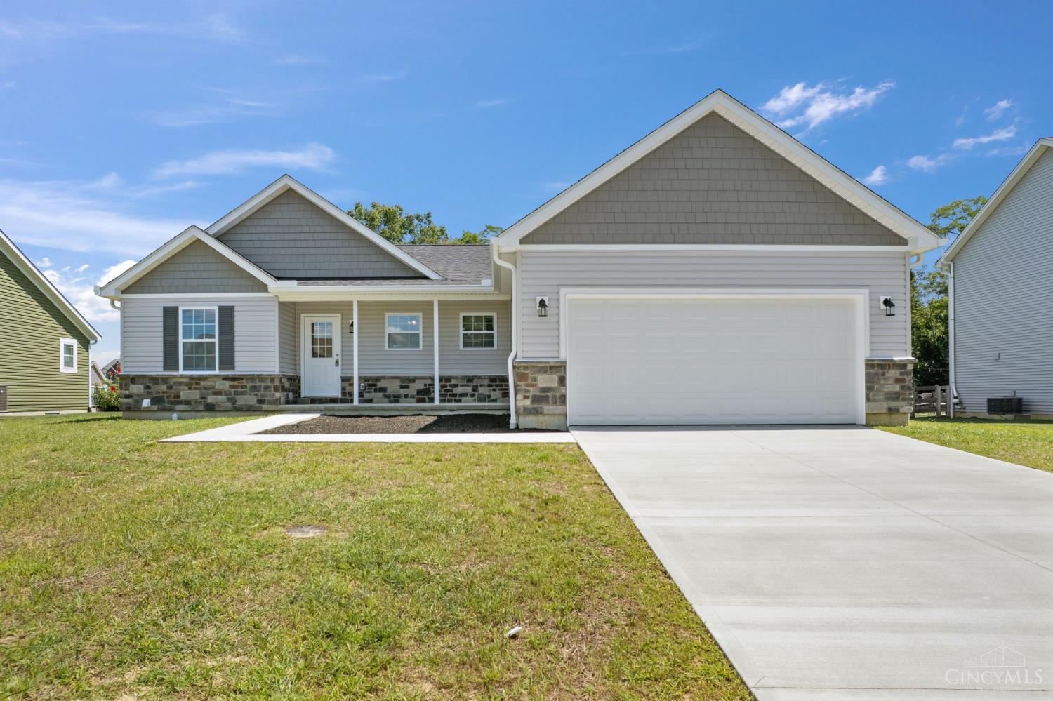 128 Kelly Drive Property Photo 1