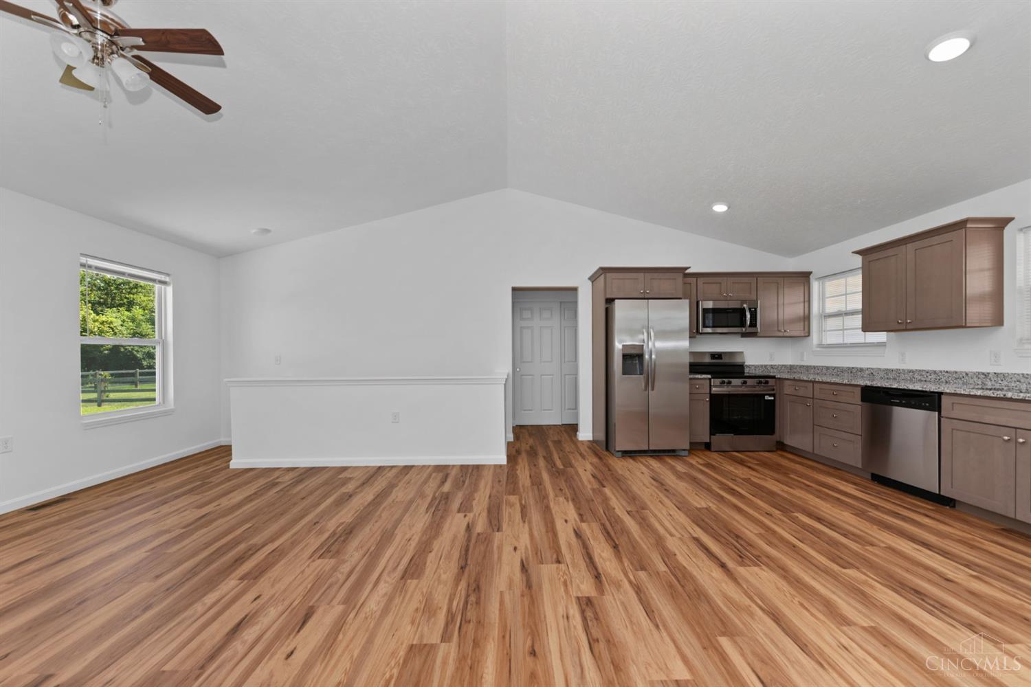128 Kelly Drive Property Photo 5