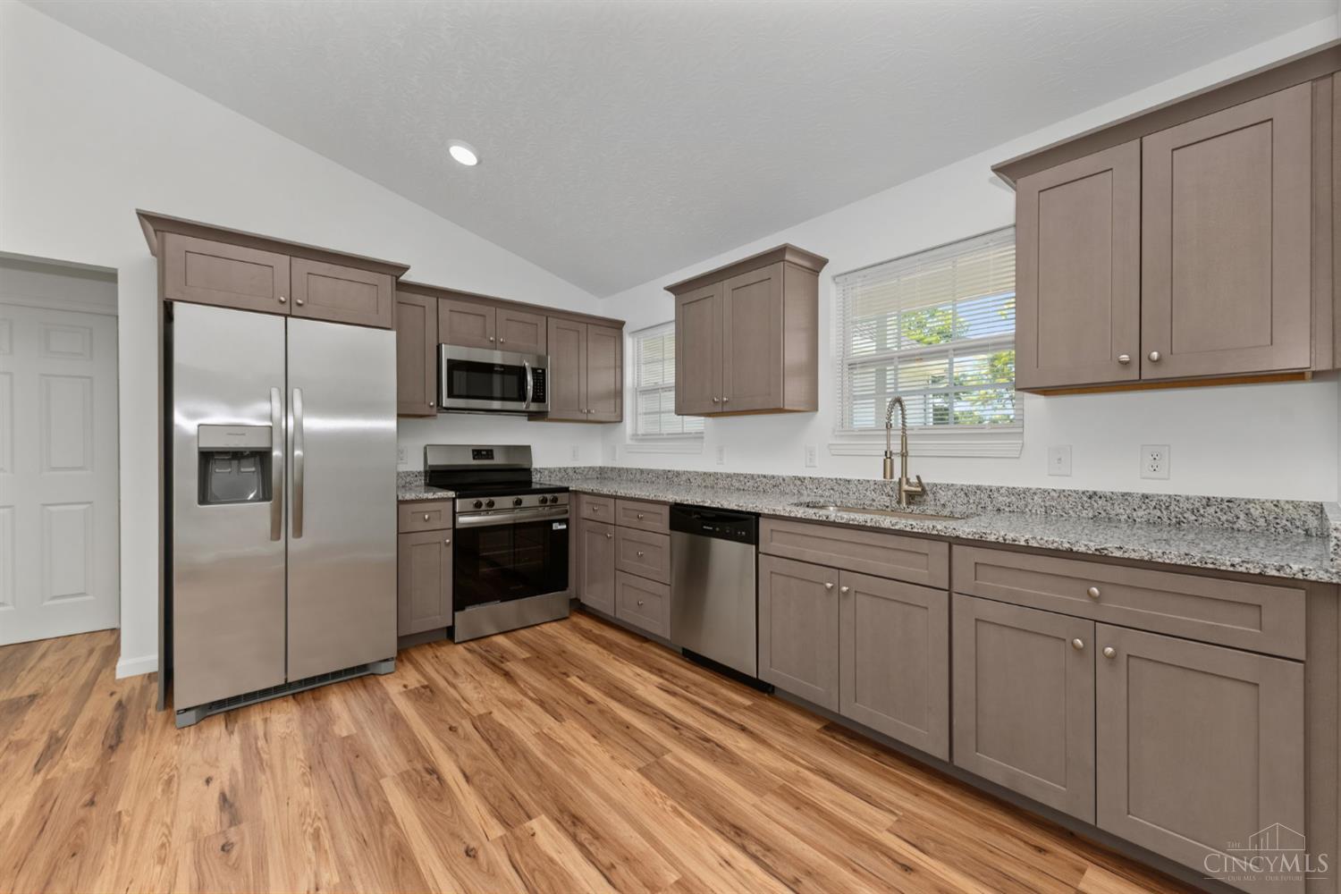 128 Kelly Drive Property Photo 32