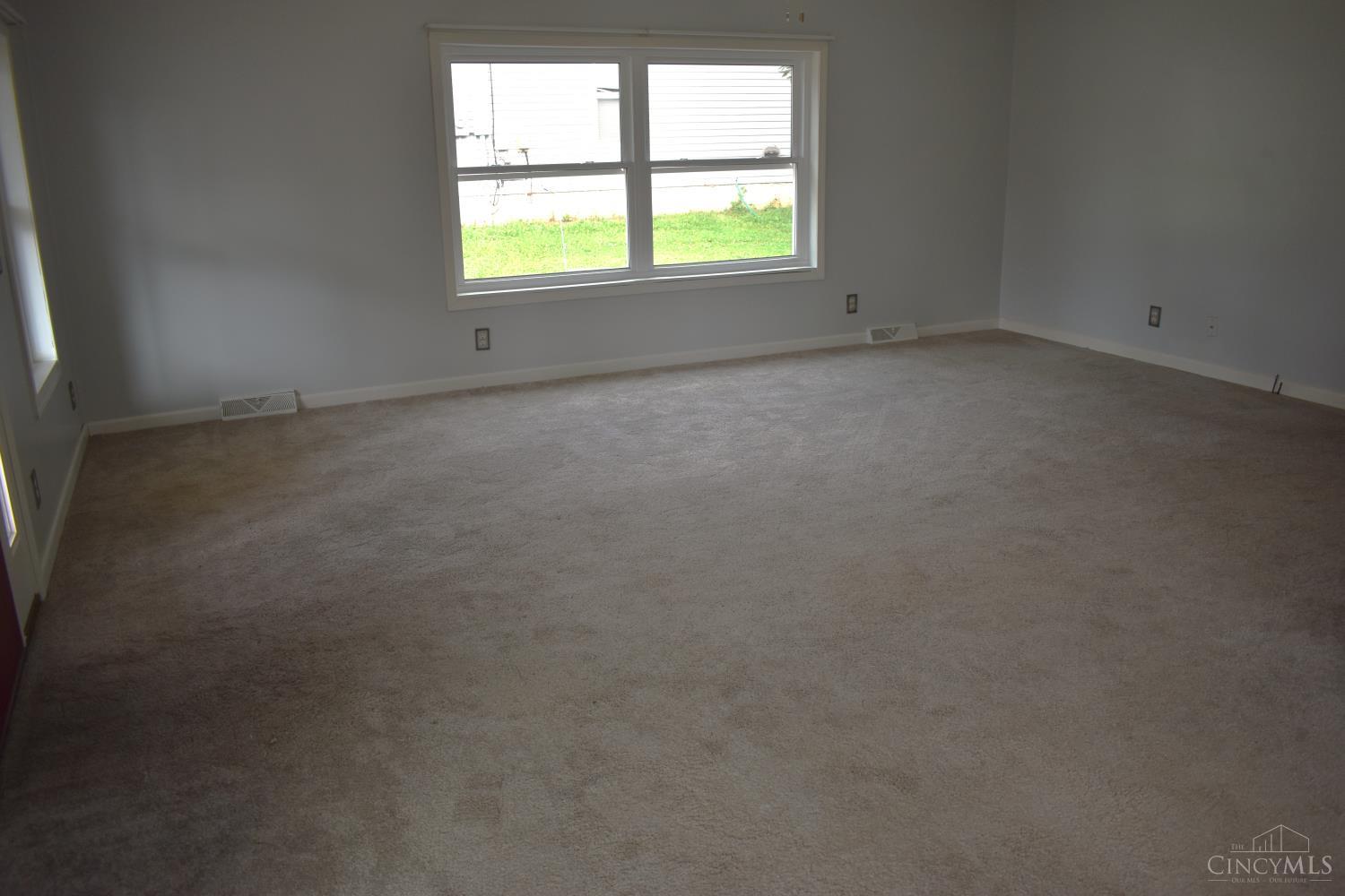 181 Southwind Boulevard Property Photo 6