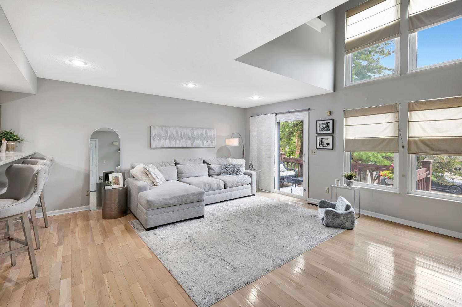 1012 John Street Property Photo 4