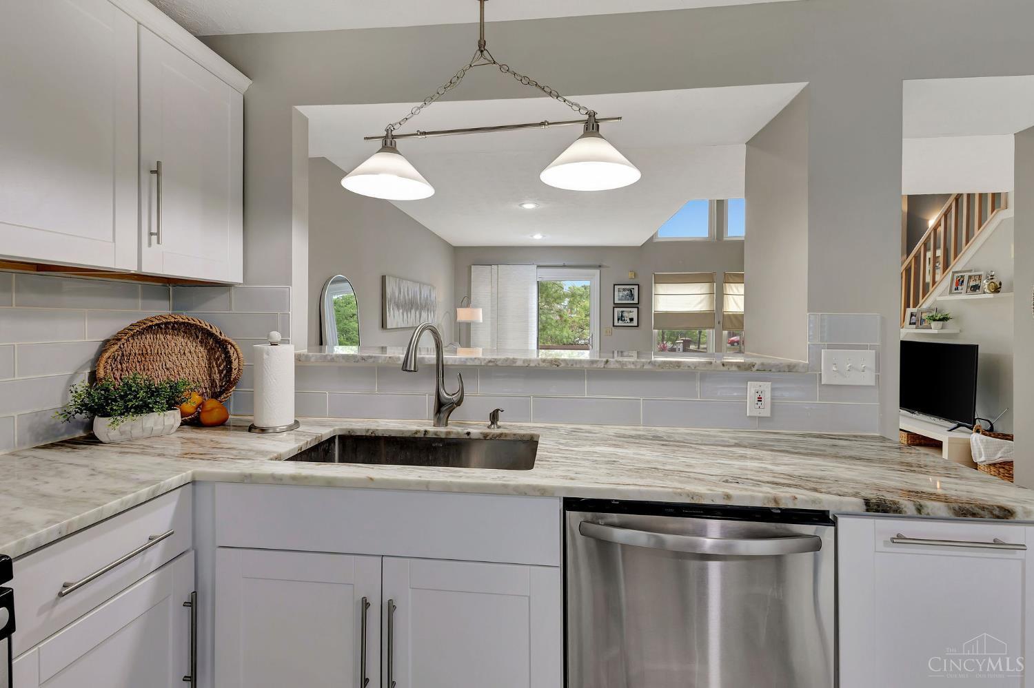 1012 John Street Property Photo 12