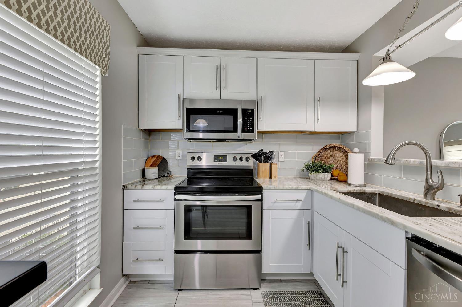 1012 John Street Property Photo 14