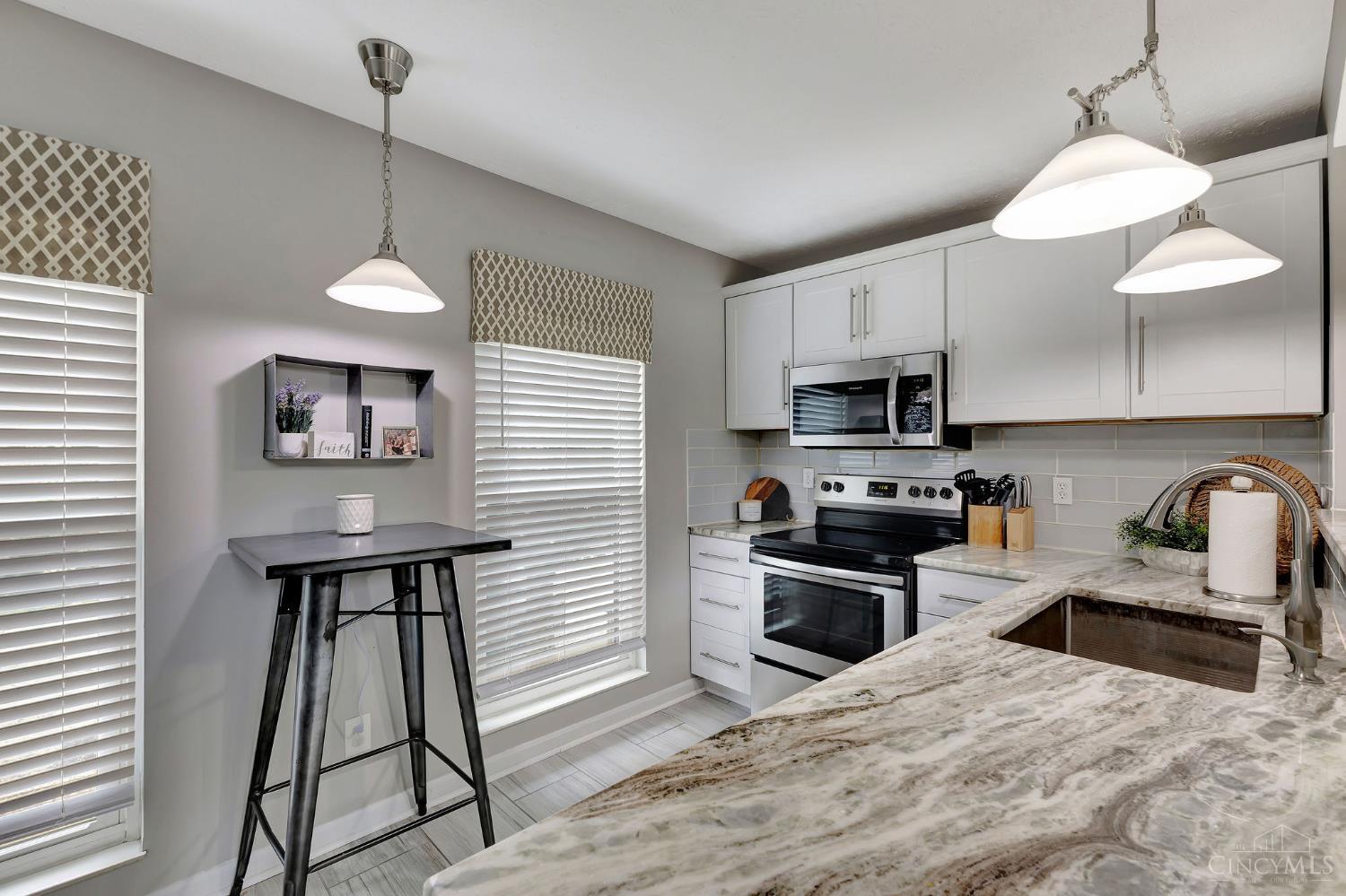 1012 John Street Property Photo 16
