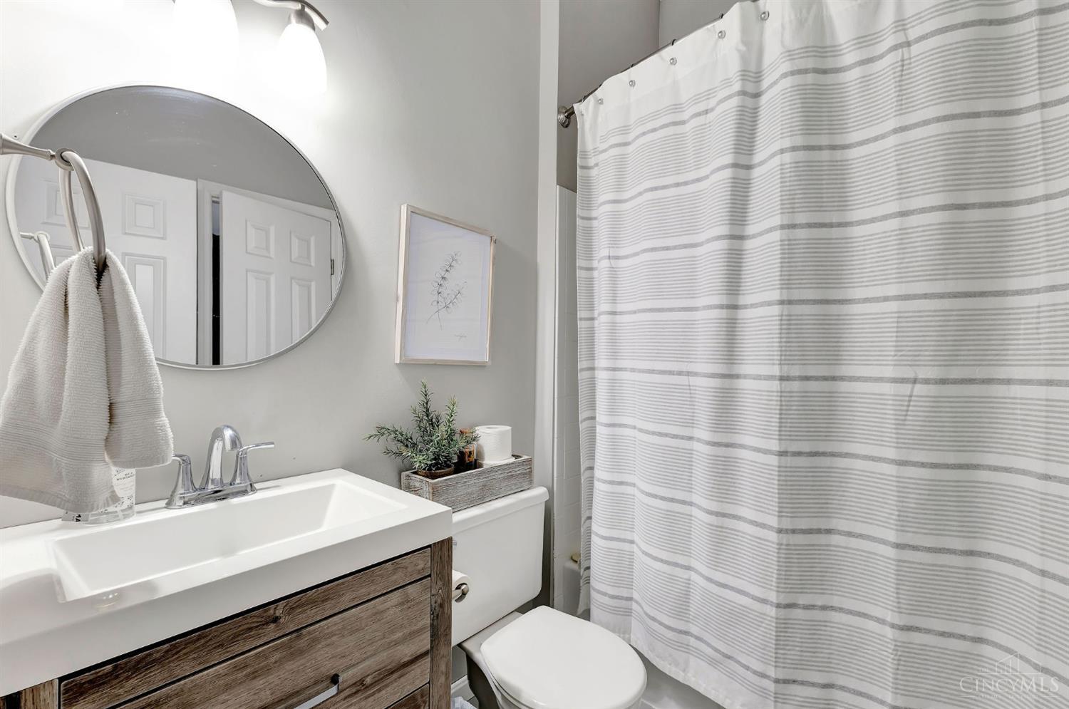 1012 John Street Property Photo 27