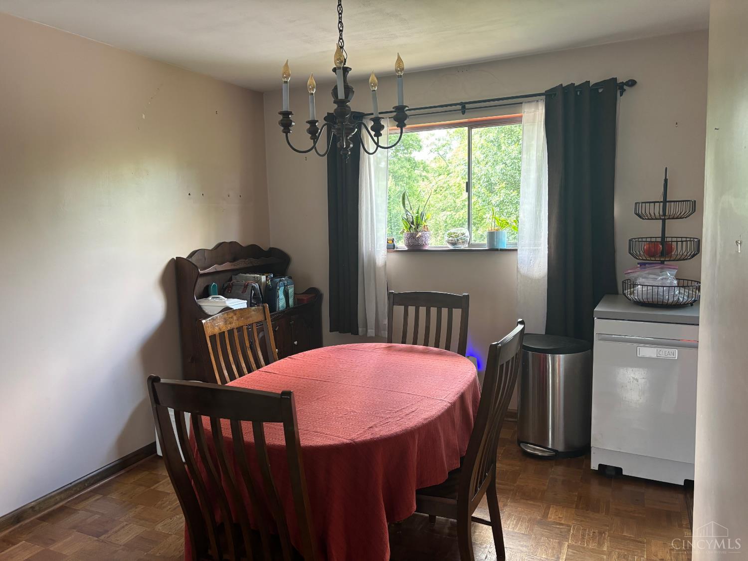 2764 Cornwall Drive Property Photo 8