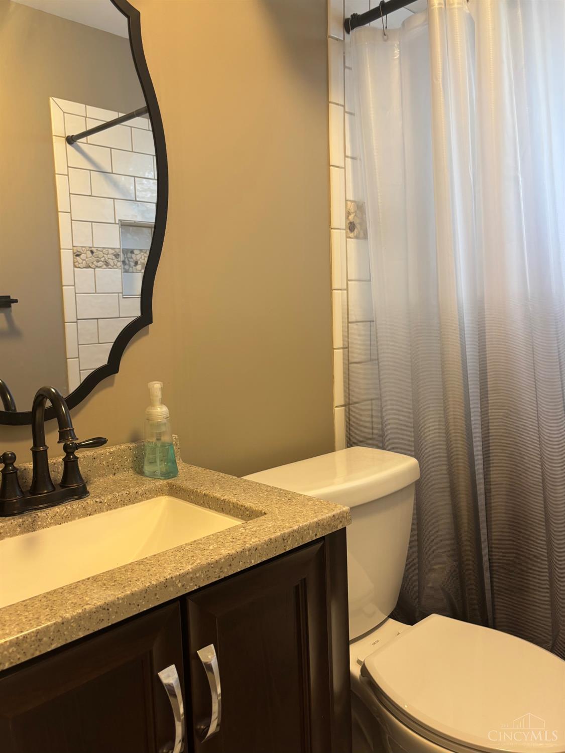 2764 Cornwall Drive Property Photo 15