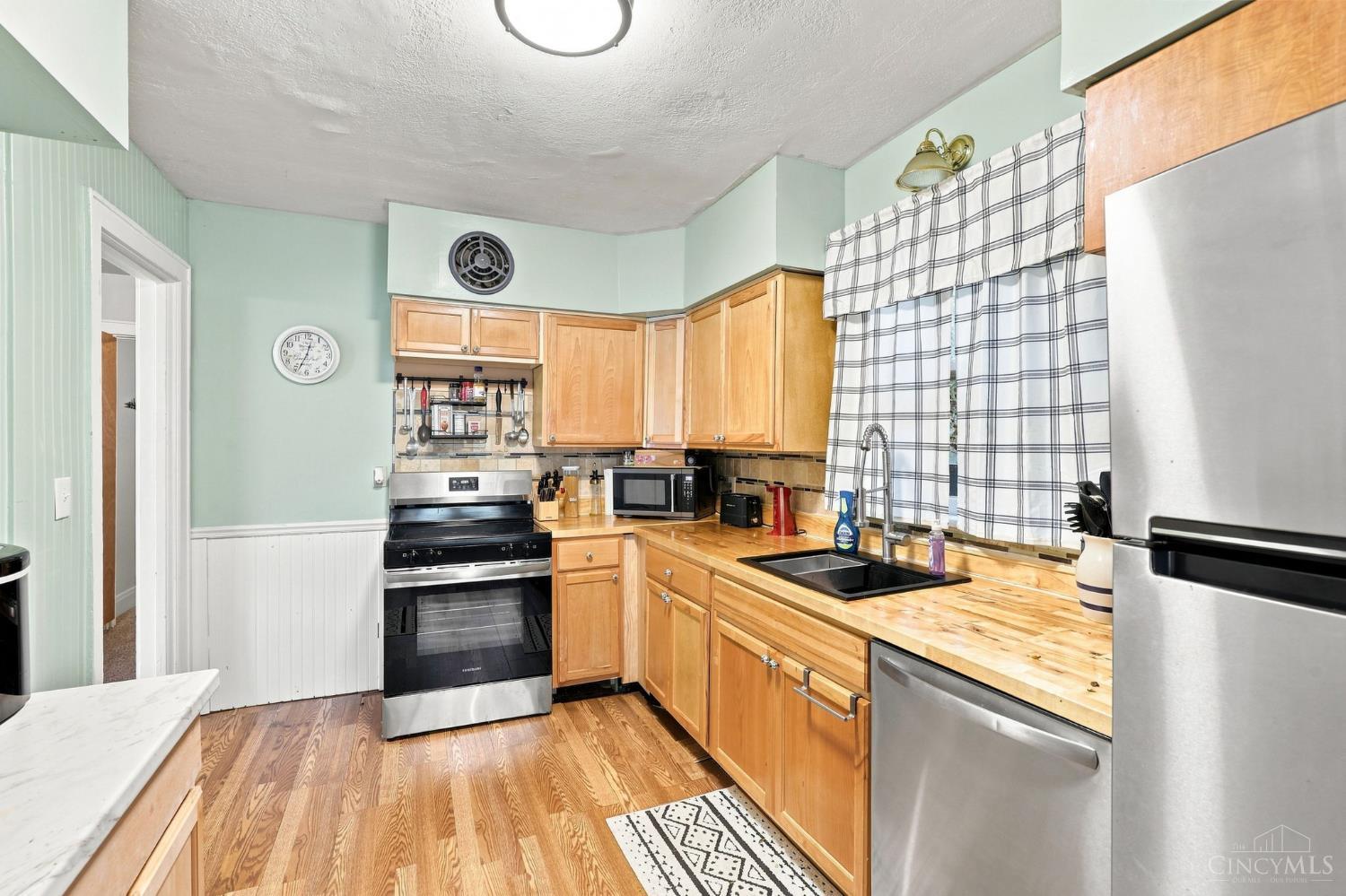 1428 Wolfangel Road Property Photo 16