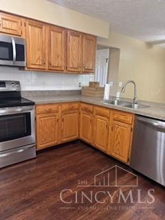 2899 Creekside Drive Property Photo 5
