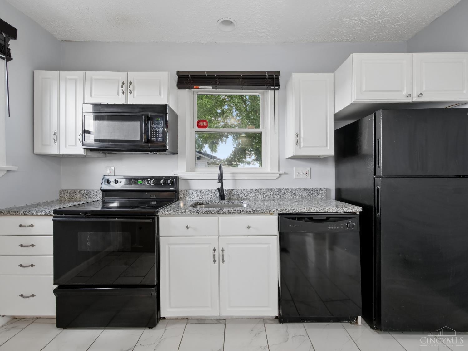 2385 Nova Avenue Property Photo 8