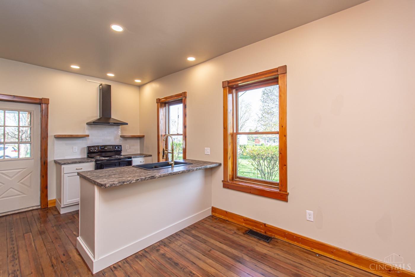 117 Montgomery Avenue Property Photo 18