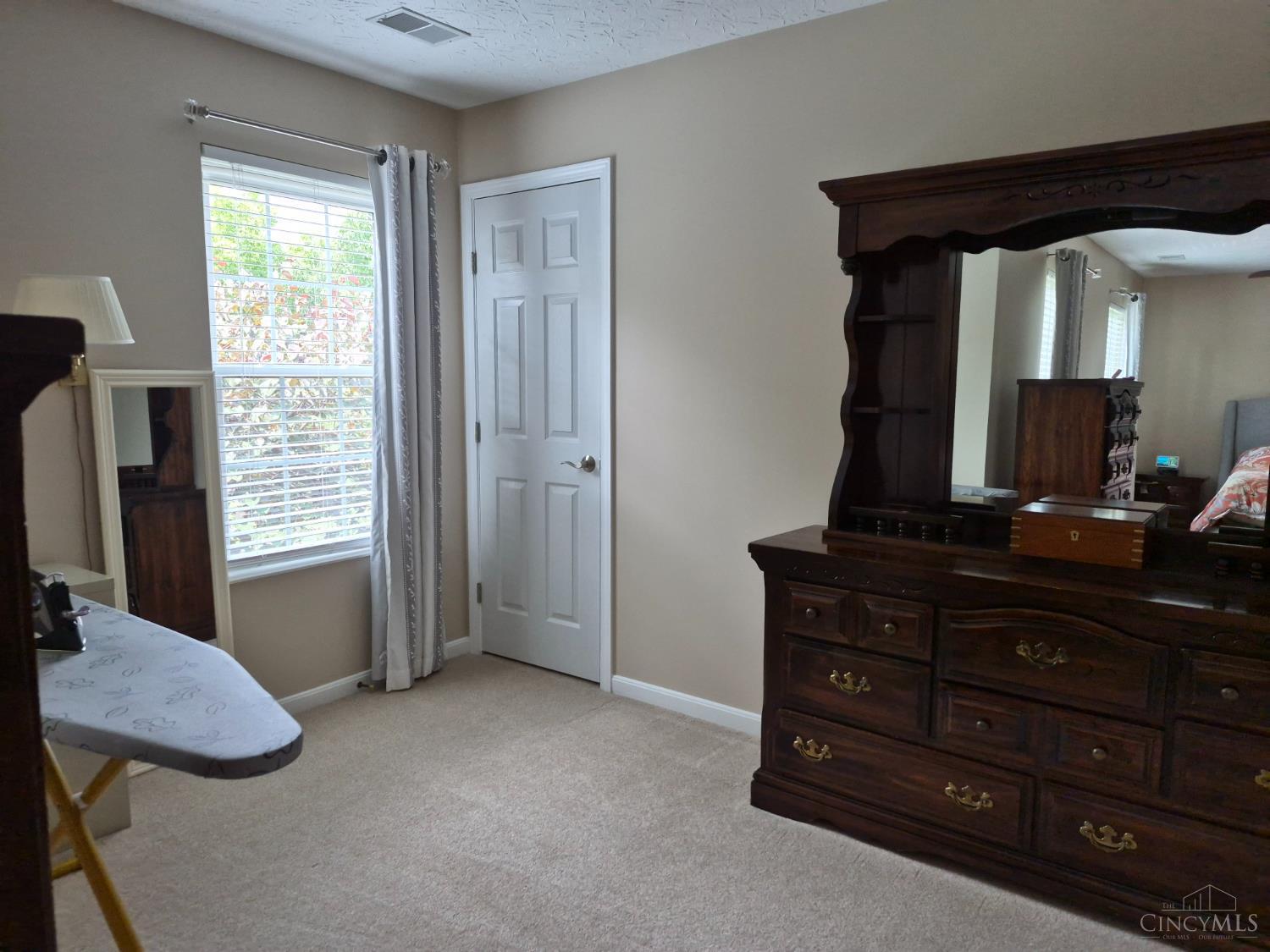 2818 Orchardpark Drive Property Photo 34