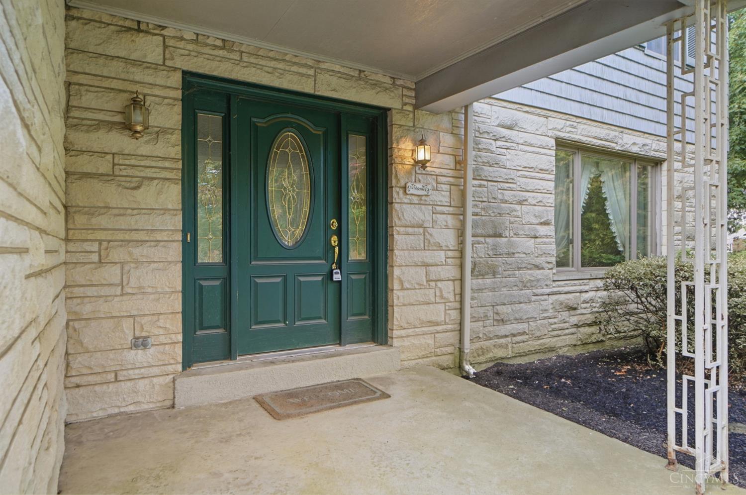 8017 Eastdale Drive Property Photo 5