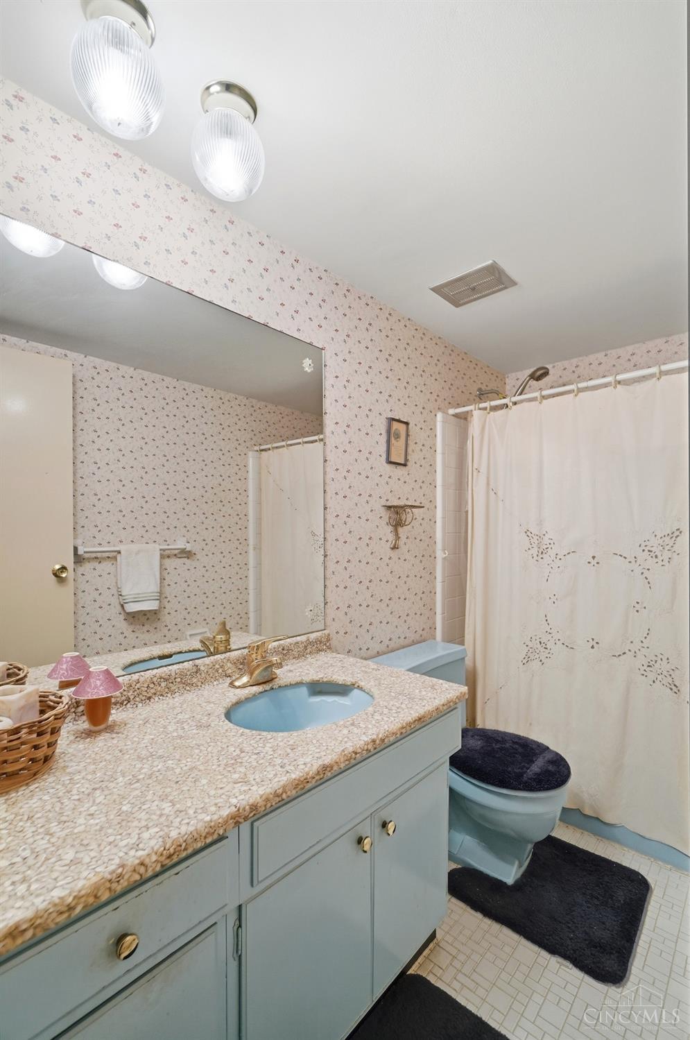 8017 Eastdale Drive Property Photo 40