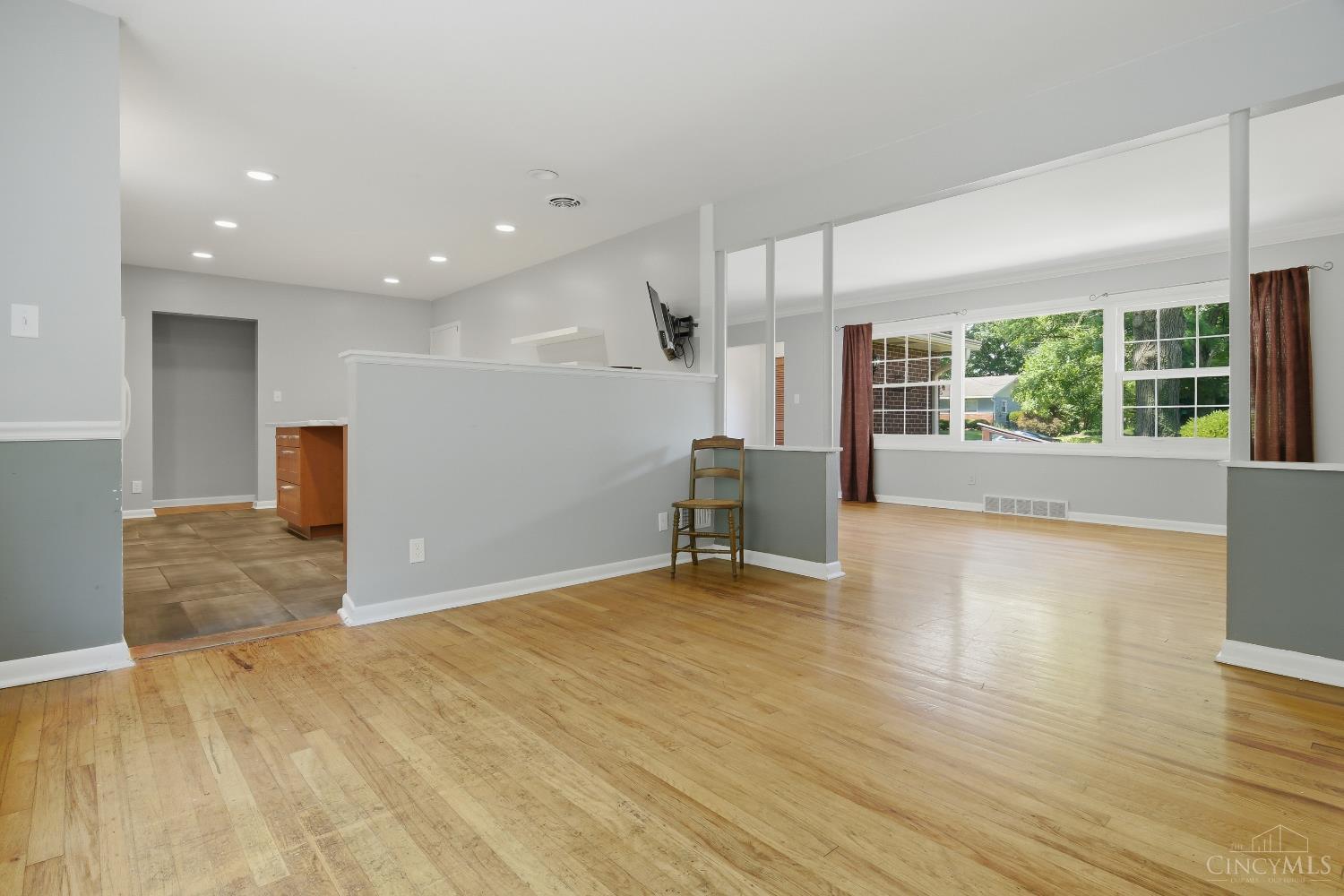 1050 Nimitz Lane Property Photo 11